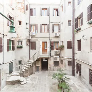Campiello Chiesa, By Short Holidays , Venice Italy